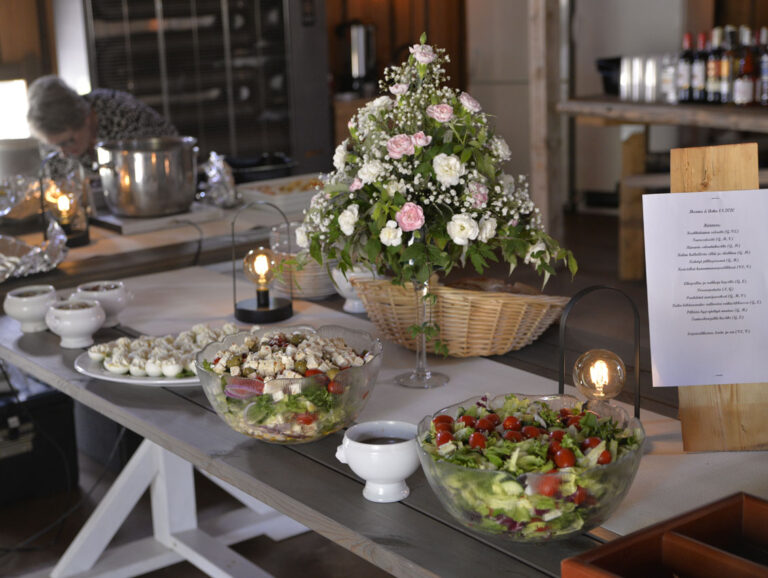 2-ruokamaailma-saunamaailma-ruokailu-palvelut